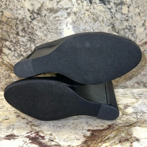 Charles by Charles David Wedge Booties, Black, Size 9 - Picture 8 of 11